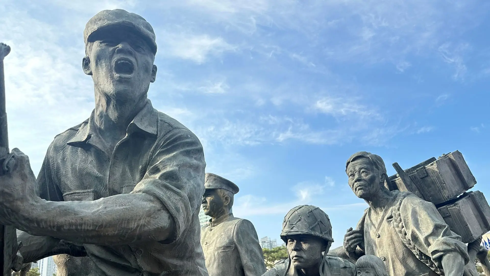 Allianz gegen China backdrop