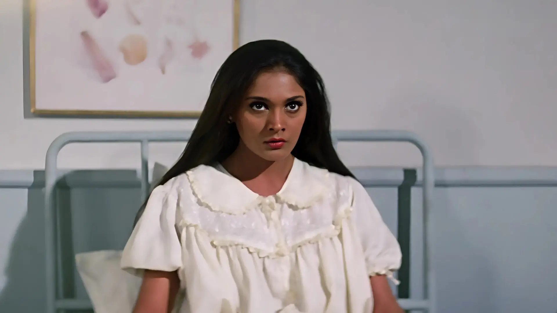 Khal-Naaikaa backdrop