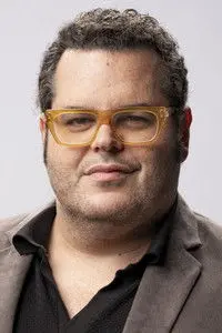 Josh Gad